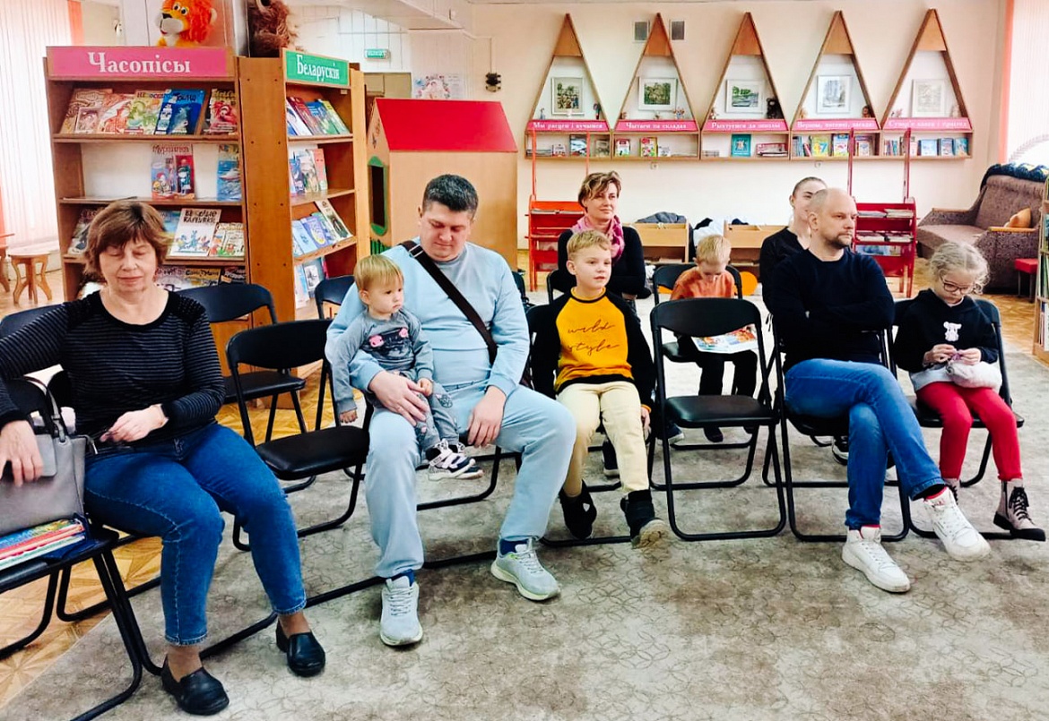 «Книжный выходной»: встреча с родителями младших читателей