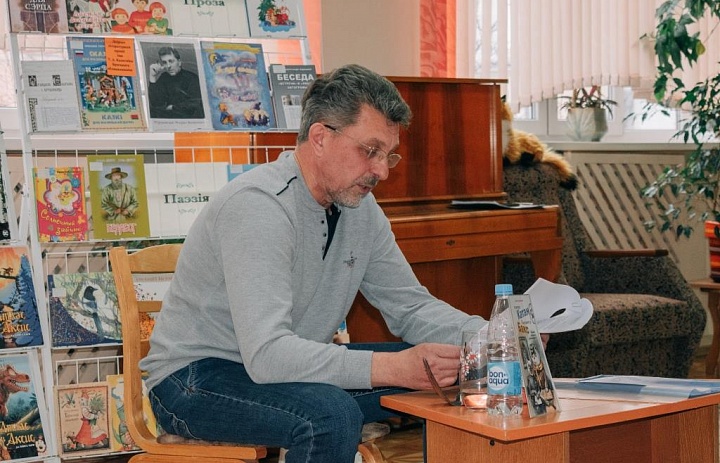 Встреча с писателем М. В. Туруновским