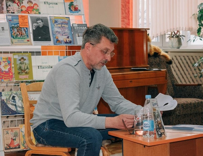 Встреча с писателем М. В. Туруновским