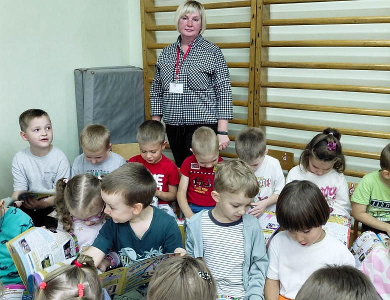 «Восеньскі карагод кніг і прыгод» — літаратурна-гульнёвы час.