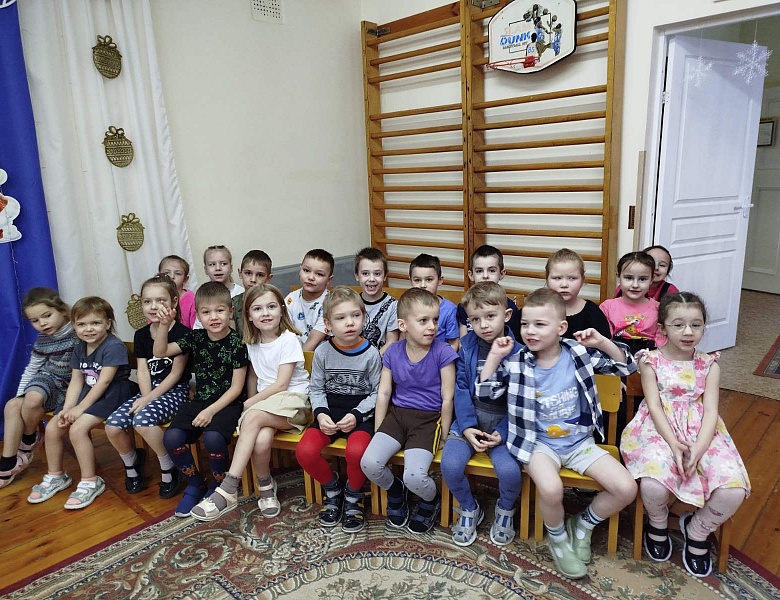 Зімовыя забавы: вясёлае мерапрыемства для дзяцей