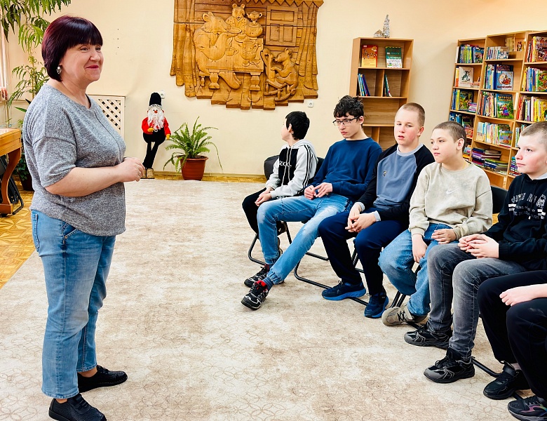 Новая встреча в книжном театре «Спасательный круг»