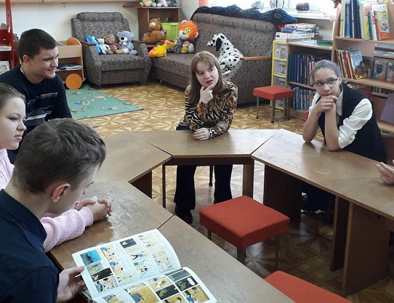 «Самая любимая, самая родная!»: встреча в книжном театре «Спасательный круг»