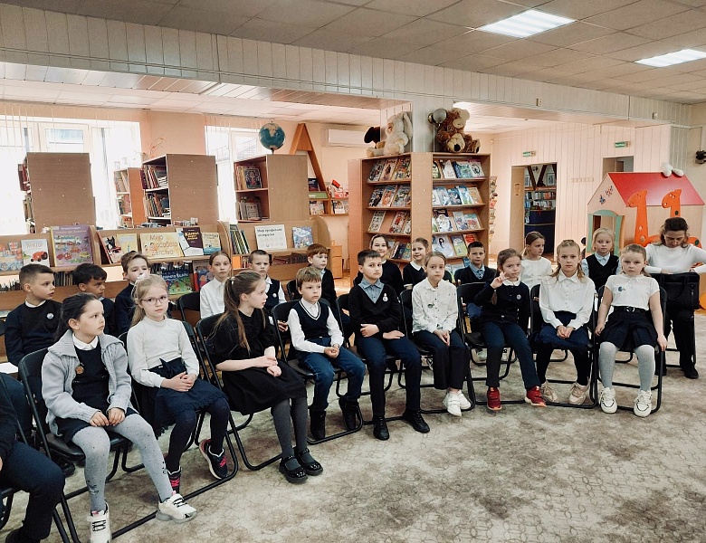 «Чернобыль…Помним, чтобы не повторилось»: мультимедийный час в детском отделе