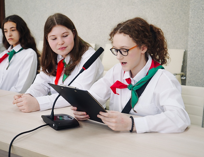 Видеомост с Ленинградской областной библиотекой и библиотеками Ленинградской области, посвящённый 80-летию Победы 