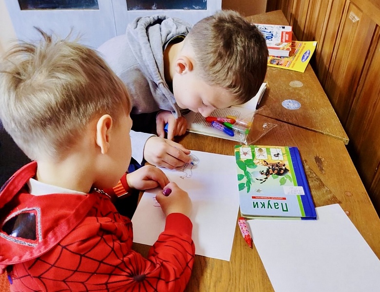 Знают книги обо всём на свете: увлекательный урок в Школе Маленьких Волшебников