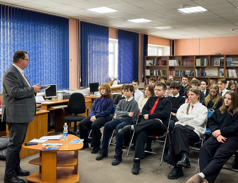 Сустрэча з паэтам Васілём Барысюком да Міжнароднага дня роднай мовы