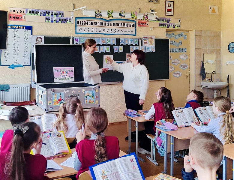 Новые приключения библиотеки в чемодане!
