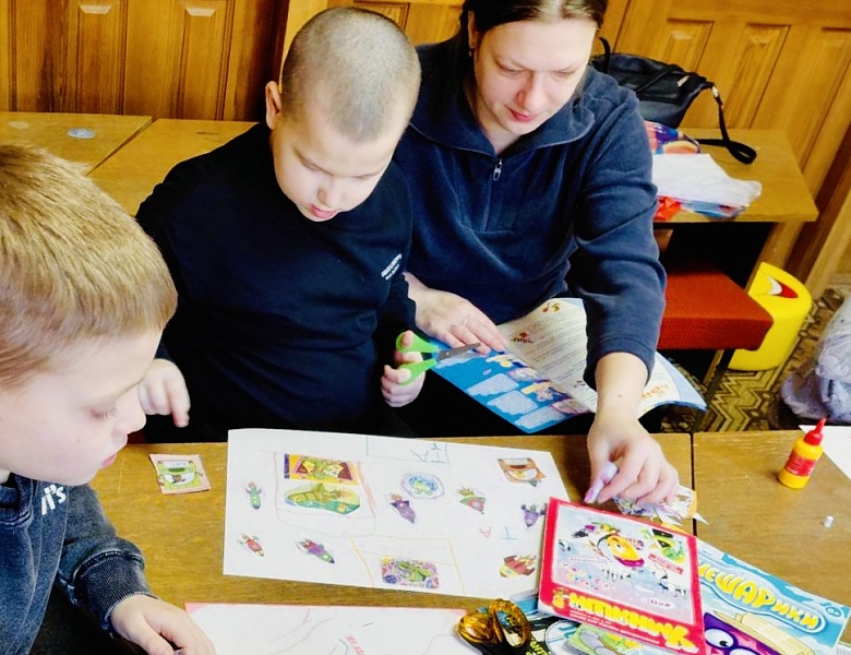 Волшебные приключения в библиотеке: журналы, мечты и творчество