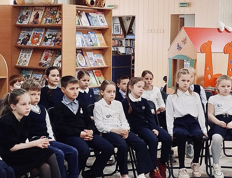 «Чернобыль…Помним, чтобы не повторилось»: мультимедийный час в детском отделе