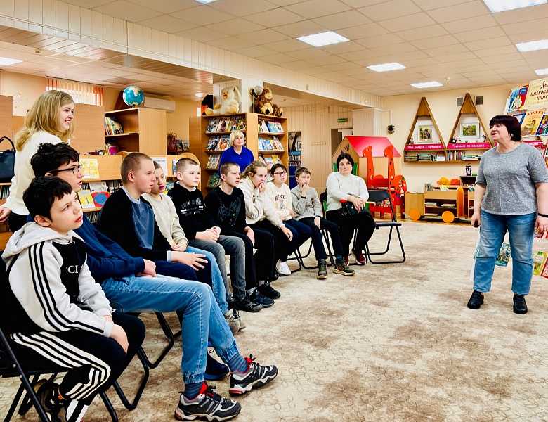 Новая встреча в книжном театре «Спасательный круг»