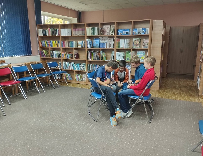 Сказочный калейдоскоп в юношеском отделе