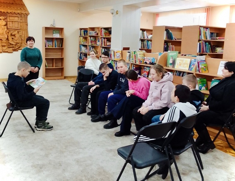 «Что за чудо эти сказки!»: встреча в книжном театре «Спасательный круг»